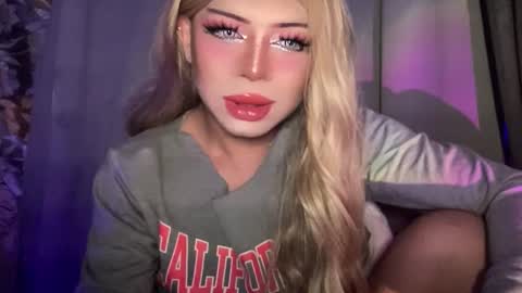 Snapshot of meetmehalfway888 chatting on September 13, 2025, 12:27 pm GODDESS OF ALL GODDESSES online show from September 13, 2025, 12:27 pm