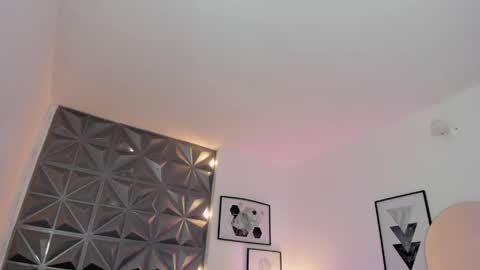 Snapshot of megan__monroe chatting on May 20, 2026, 8:48 pm megan__monroe online show from May 20, 2026, 8:48 pm
