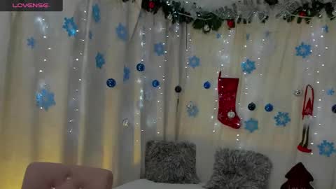 Snapshot of megan_anderson7 chatting on December 13, 2024, 9:35 am Megan Anderson online show from December 13, 2024, 9:35 am