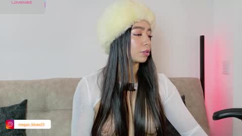 Snapshot of megan_bluee_ chatting on February 27, 2026, 3:45 pm Megan Bluee online show from February 27, 2026, 3:45 pm