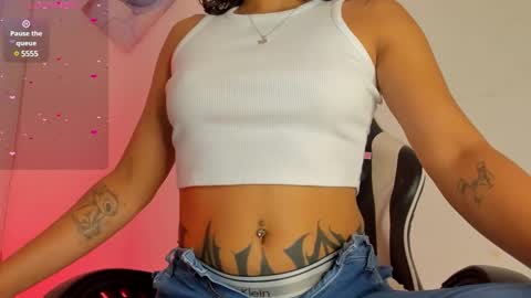 Snapshot of megan_browns1 chatting on January 31, 2025, 1:23 pm Megan online show from January 31, 2025, 1:23 pm