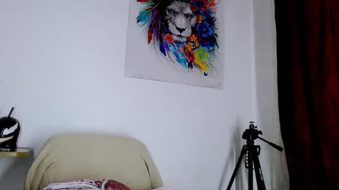 Snapshot of megan_cat chatting on November 21, 2025, 12:59 pm megan_cat online show from November 21, 2025, 12:59 pm