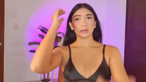 Carolina Paez online show from May 20, 2026, 12:33 pm