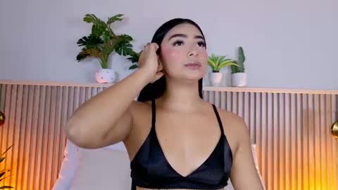 Carolina Paez online show from June 22, 2026, 12:24 pm