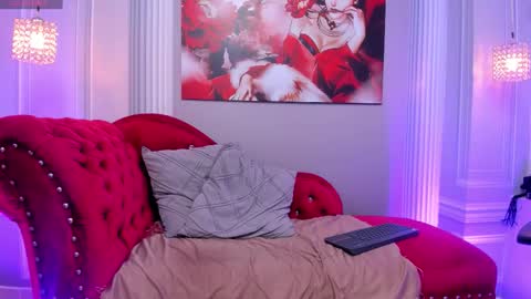 Snapshot of megan_cute4u chatting on November 9, 2025, 10:02 am Megan online show from November 9, 2025, 10:02 am