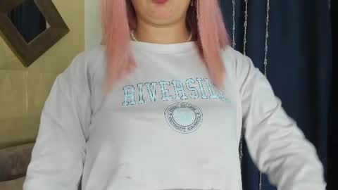 Snapshot of megan_devon chatting on July 8, 2026, 11:48 am online show from July 8, 2026, 11:48 am