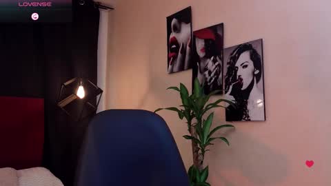 Snapshot of megan_do_santos chatting on October 10, 2025, 8:30 pm megan do santos online show from October 10, 2025, 8:30 pm