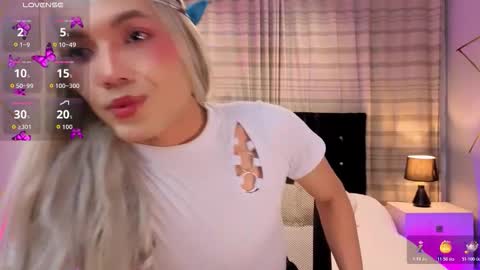 Snapshot of megan_do_santos chatting on November 9, 2025, 3:21 pm megan do santos online show from November 9, 2025, 3:21 pm