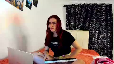 Snapshot of megan_hally chatting on June 18, 2026, 10:52 am Megan online show from June 18, 2026, 10:52 am