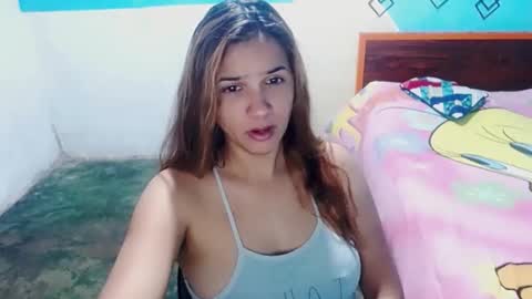 Snapshot of megan_little_ chatting on January 14, 2025, 12:22 am amanda online show from January 14, 2025, 12:22 am