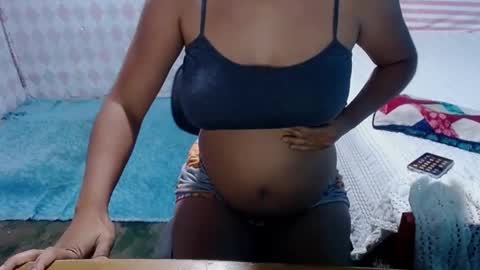 Snapshot of megan_little_ chatting on February 3, 2025, 11:05 pm amanda online show from February 3, 2025, 11:05 pm