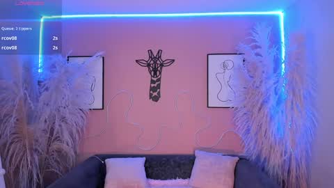     online show from December 27, 2024, 7:35 pm