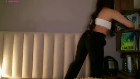 Snapshot of megan_moore__ chatting on May 15, 2026, 1:18 pm online show from May 15, 2026, 1:18 pm