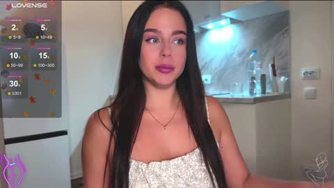 Snapshot of megan_nilson chatting on December 1, 2024, 5:46 pm Megan online show from December 1, 2024, 5:46 pm