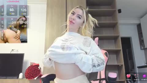 Snapshot of megan_ros_ chatting on February 26, 2025, 4:56 pm Megan online show from February 26, 2025, 4:56 pm