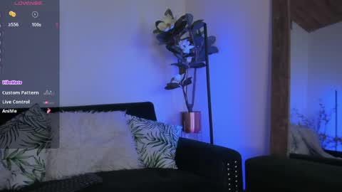 Snapshot of megan_shyne chatting on April 17, 2026, 6:16 am megan_shyne online show from April 17, 2026, 6:16 am