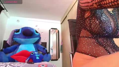 M E G A N   online show from September 21, 2025, 5:58 pm