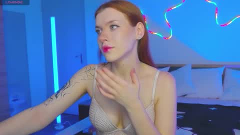 megancat333 online show from December 4, 2025, 7:39 am