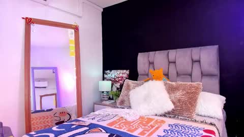 Emma Cyrus online show from March 12, 2026, 11:00 pm