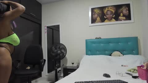 megan        online show from September 17, 2025, 2:02 am