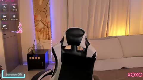 megan lake online show from June 24, 2026, 9:47 pm