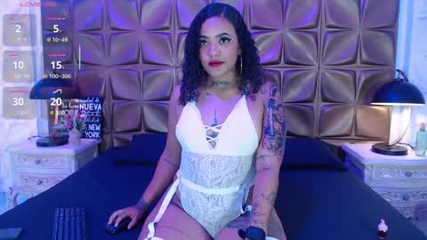 Snapshot of meganlarsson chatting on October 21, 2025, 11:55 am meganlarsson online show from October 21, 2025, 11:55 am