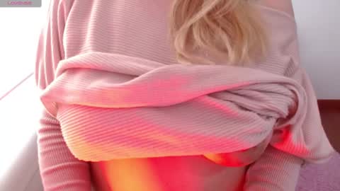 MEGAN online show from February 5, 2025, 3:31 pm