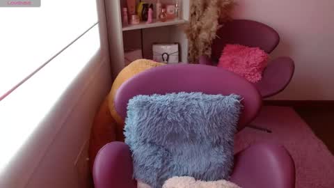 MEGAN online show from February 5, 2025, 6:37 pm