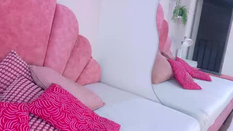 Snapshot of meganlovee__ chatting on May 28, 2026, 2:42 am MEGAN online show from May 28, 2026, 2:42 am
