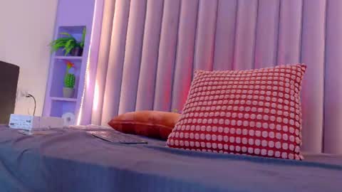 Snapshot of meganlovee__ chatting on June 16, 2026, 2:47 am MEGAN online show from June 16, 2026, 2:47 am