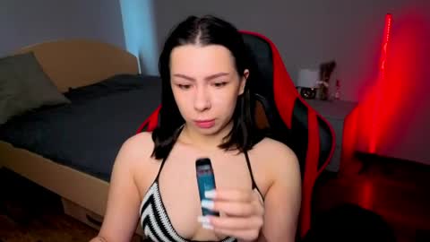 Snapshot of meganluss chatting on May 19, 2026, 3:24 am meganluss online show from May 19, 2026, 3:24 am