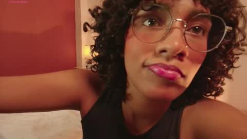 Snapshot of meganlux_1 chatting on May 13, 2026, 8:16 pm - 29p online show from May 13, 2026, 8:16 pm