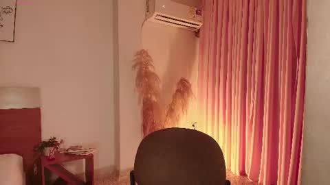 Snapshot of meganlux_1 chatting on June 11, 2026, 12:32 am - 29p online show from June 11, 2026, 12:32 am