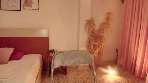 Snapshot of meganlux_1 chatting on June 17, 2026, 8:10 pm - 29p online show from June 17, 2026, 8:10 pm