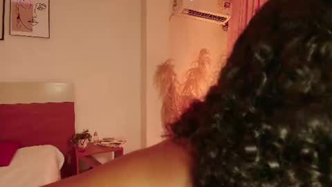 Snapshot of meganlux_1 chatting on June 19, 2026, 8:12 pm - 29p online show from June 19, 2026, 8:12 pm
