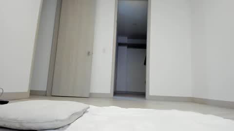 meganmir1 online show from February 25, 2025, 11:41 am