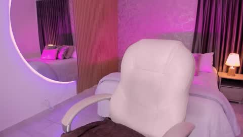 Megan  online show from February 8, 2026, 12:08 pm