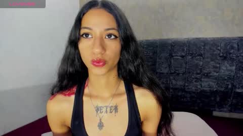 Snapshot of megannbabby chatting on November 24, 2025, 8:41 pm online show from November 24, 2025, 8:41 pm