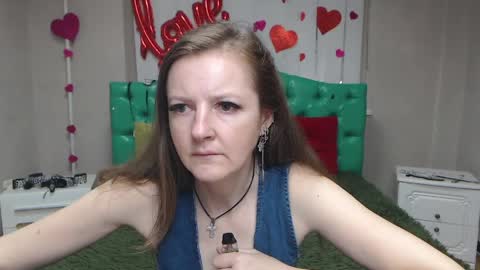Snapshot of meganpirs chatting on May 10, 2026, 5:01 am MeganPirs online show from May 10, 2026, 5:01 am