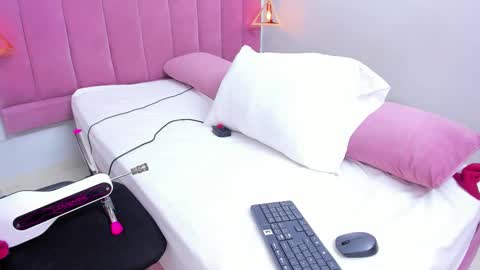 Megan  online show from October 27, 2025, 8:13 pm