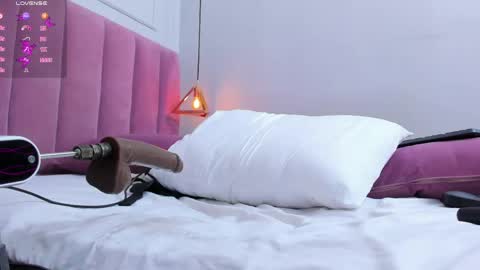 Megan  online show from May 16, 2026, 8:07 pm