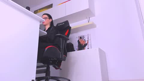 Snapshot of meganstones chatting on February 12, 2025, 10:37 pm Megan online show from February 12, 2025, 10:37 pm