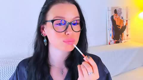 Snapshot of meganstones chatting on April 24, 2026, 7:27 pm Megan online show from April 24, 2026, 7:27 pm