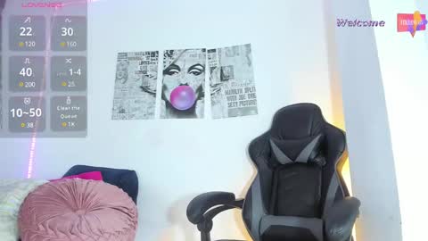 MEGAN  online show from January 25, 2025, 10:39 pm