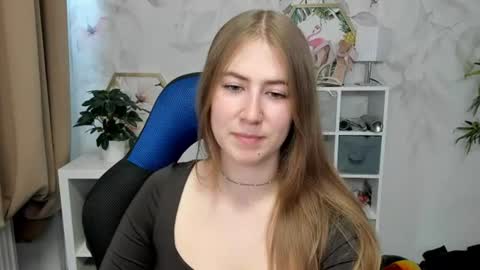 Snapshot of meganx_candy chatting on August 6, 2026, 5:53 am Megan online show from August 6, 2026, 5:53 am