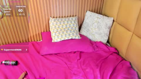 Snapshot of meganzarick chatting on October 11, 2025, 12:43 am M E G A N online show from October 11, 2025, 12:43 am