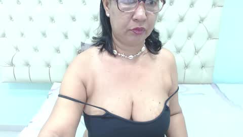 Snapshot of megatitsxxx chatting on December 17, 2024, 10:55 am milfpleasure online show from December 17, 2024, 10:55 am