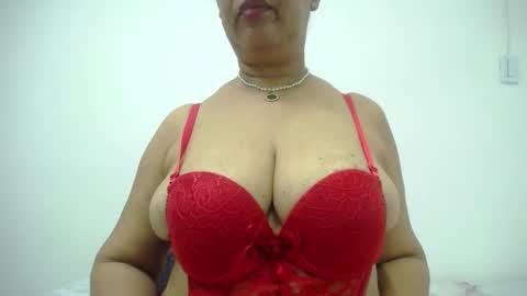 Snapshot of megatitsxxx chatting on December 21, 2024, 4:09 am milfpleasure online show from December 21, 2024, 4:09 am