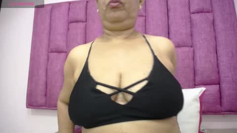 Snapshot of megatitsxxx chatting on January 29, 2025, 5:45 pm milfpleasure online show from January 29, 2025, 5:45 pm