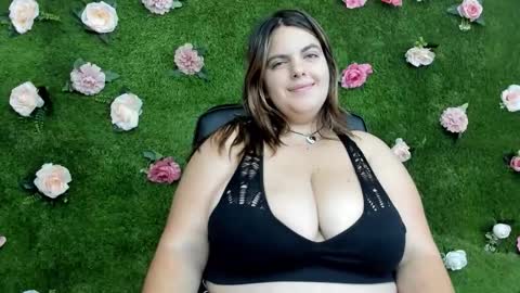 megatitts_ online show from September 12, 2025, 7:25 pm